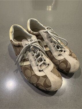 Coach Signature Katelyn Sneakers in Khaki and White